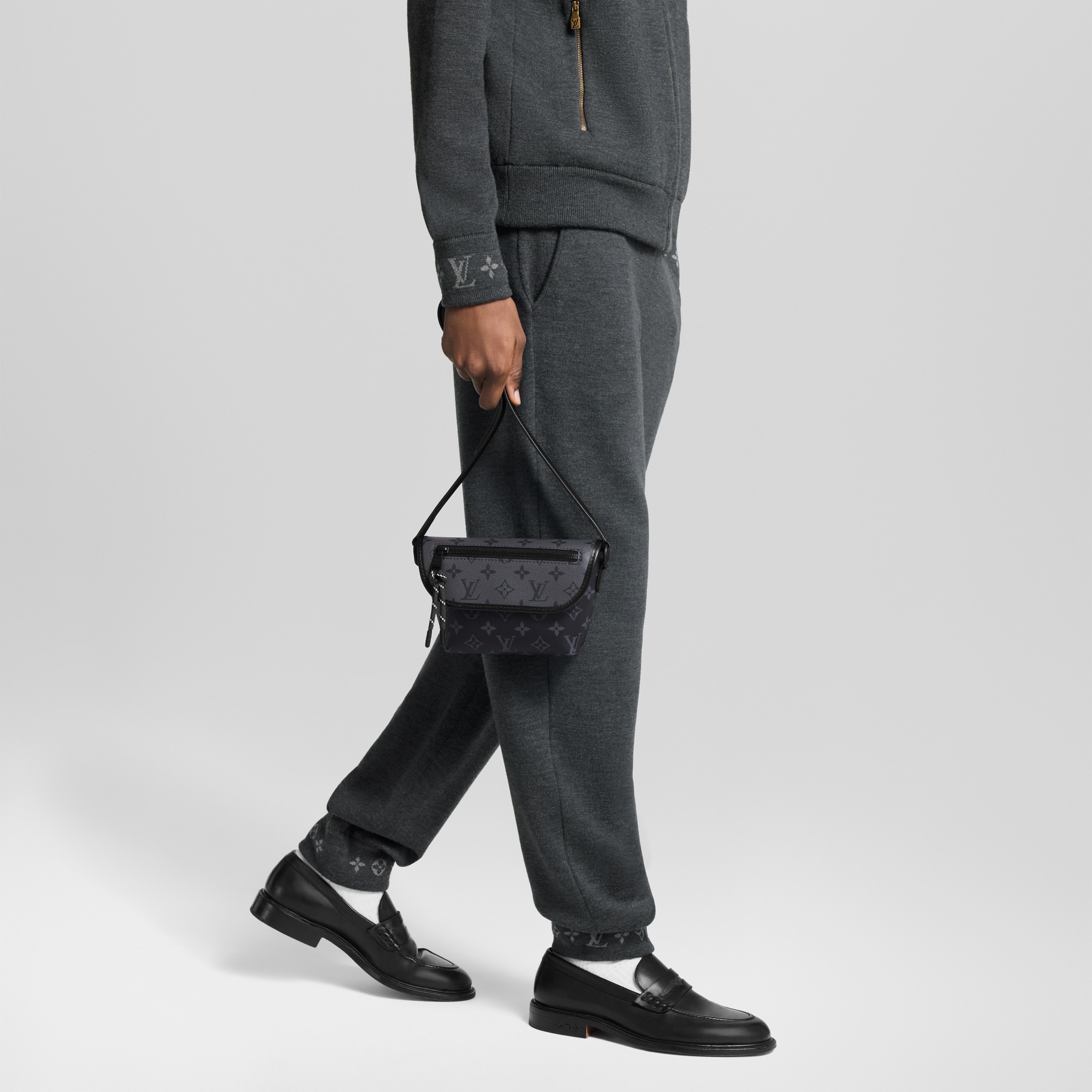 Pulse Wearable Wallet Monogram Eclipse - Gifts for Him | LOUIS VUITTON
